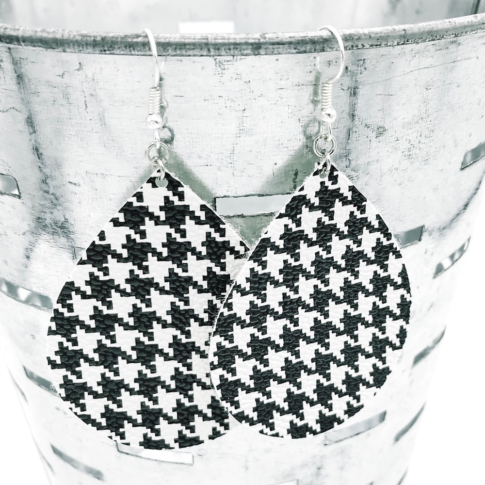 NEW Houndstooth Print Drop Earrings Faux Leather